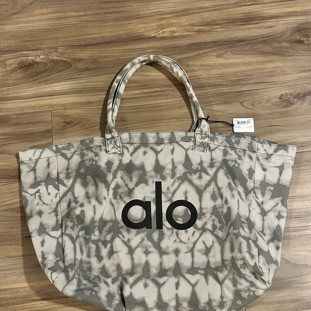 ALO Yoga Black and Gray Patterned Tote